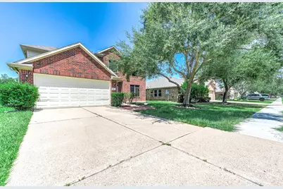 2032 Creek Shore Lane, Pearland, TX 77581 - Photo 3