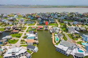 1507 Tiki Dr, Tiki Island, TX 77554 - Photo 45