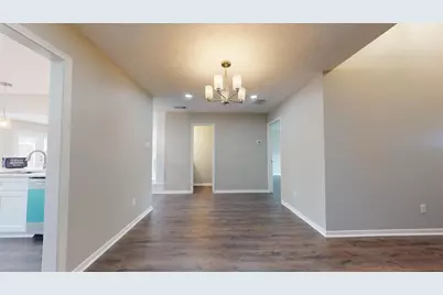 14736 Perthshire Road #E, Houston, TX 77079 - Photo 7