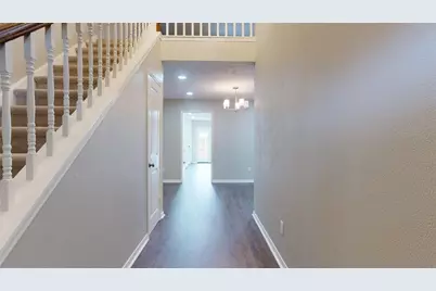 14736 Perthshire Road #E, Houston, TX 77079 - Photo 5