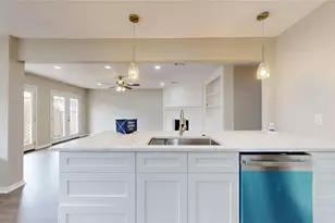 14736 Perthshire Rd, Houston, TX 77079 - Photo 9