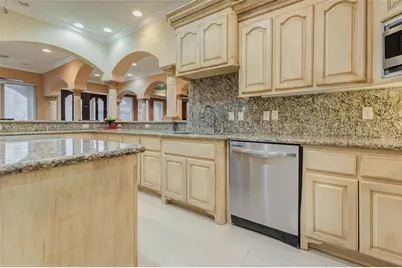 2732 Broadway Street, Dickinson, TX 77539 - Photo 11