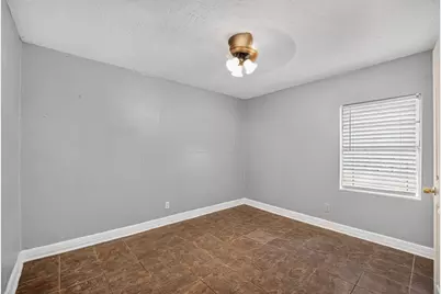 7319 Mountbatten Road, Houston, TX 77033 - Photo 7