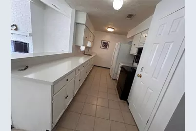 10502 Long River Drive, Sugar Land, TX 77498 - Photo 9