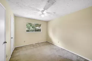 4005 Hunnington Dr, Conroe, TX 77303 - Photo 11