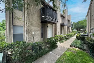 2021 Spenwick Dr, Houston, TX 77055 - Photo 31