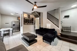 2021 Spenwick Dr, Houston, TX 77055 - Photo 3