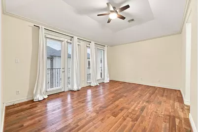 9609 Pemberton Crescent Drive, Houston, TX 77025 - Photo 11