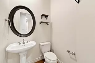 9609 Pemberton Cres Dr, Houston, TX 77025 - Photo 9