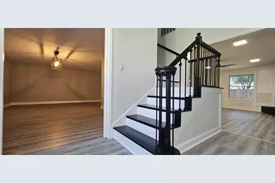 47 W Dansby Drive, Galveston, TX 77551 - Photo 3