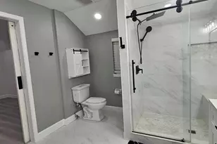 47 W Dansby Dr, Galveston, TX 77551 - Photo 21