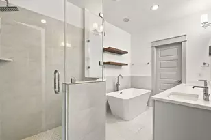 2217 Sherwin St, Houston, TX 77007 - Photo 33