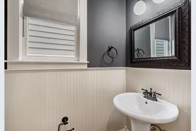 908 E 26th Street, Houston, TX 77009 - Photo 15