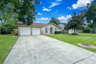217 Mary Ann Dr, Friendswood, TX 77546 - Photo 3