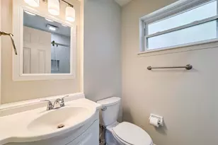 217 Mary Ann Dr, Friendswood, TX 77546 - Photo 23