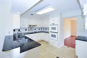 3202 Kempwood Dr, Sugar Land, TX 77479 - Photo 7