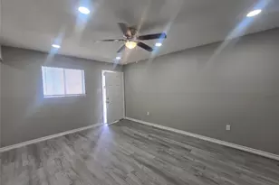 911 Avenue K, Galveston, TX 77550 - Photo 7