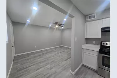 911 Avenue K #11, Galveston, TX 77550 - Photo 3