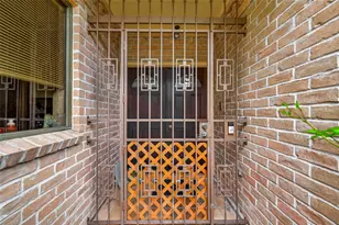 11614 Cedar Creek Dr, Houston, TX 77077 - Photo 5
