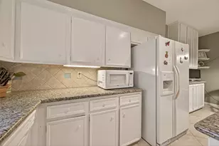 11614 Cedar Creek Dr, Houston, TX 77077 - Photo 11