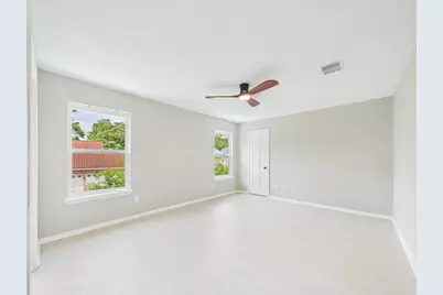 702 Daria Court, Houston, TX 77079 - Photo 31