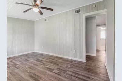 152 Walnut Drive, Richwood, TX 77531 - Photo 5