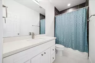 205 E 43rd St, Houston, TX 77018 - Photo 19