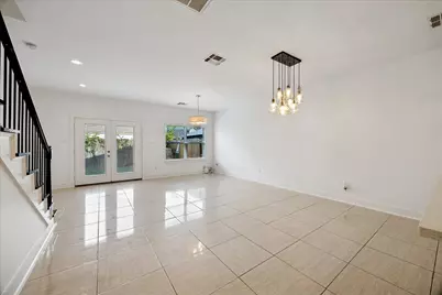 205 E 43rd Street, Houston, TX 77018 - Photo 5