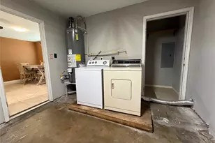 2421 Pine, Galveston, TX 77551 - Photo 9