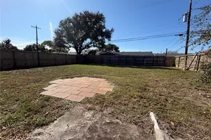 2421 Pine, Galveston, TX 77551 - Photo 15