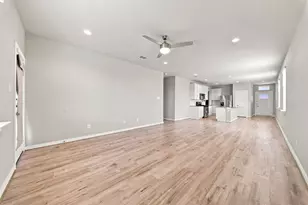 2807 Chancery Summit Ct, Houston, TX 77047 - Photo 5