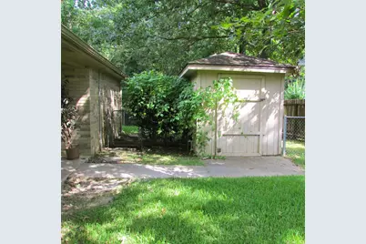 2232 Azalea Circle Circle, Huntsville, TX 77340 - Photo 3