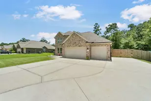 82 Rd 6607, Dayton, TX 77535 - Photo 3