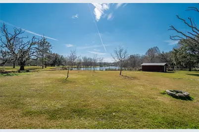 140 Lakewood Drive, Angleton, TX 77515 - Photo 35