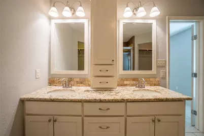 140 Lakewood Drive, Angleton, TX 77515 - Photo 21