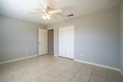 140 Lakewood Drive, Angleton, TX 77515 - Photo 33