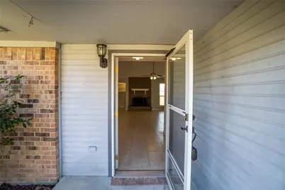 140 Lakewood Drive, Angleton, TX 77515 - Photo 9