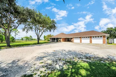 7511 County Road 511, Rosharon, TX 77583 - Photo 5