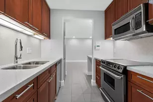 7575 Katy Fwy, Houston, TX 77024 - Photo 13