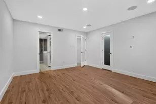 7575 Katy Fwy, Houston, TX 77024 - Photo 17