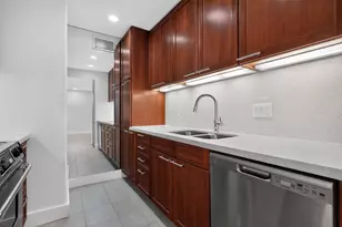 7575 Katy Fwy, Houston, TX 77024 - Photo 5