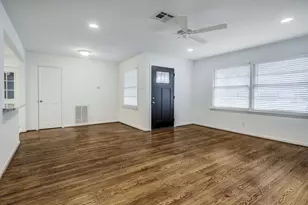 5805 Grape St, Houston, TX 77074 - Photo 5