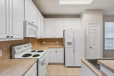 79 S Burberry Park Circle, The Woodlands, TX 77382 - Photo 5