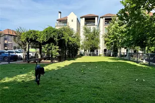 1143 Castellina Ln, Houston, TX 77055 - Photo 21