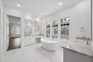 1143 Castellina Ln, Houston, TX 77055 - Photo 11