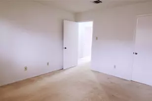 8313 Augustine Dr, Houston, TX 77036 - Photo 25