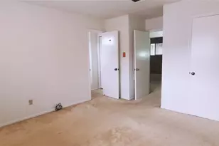 8313 Augustine Dr, Houston, TX 77036 - Photo 33