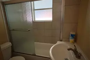 5234 Claremont St, Houston, TX 77023 - Photo 11