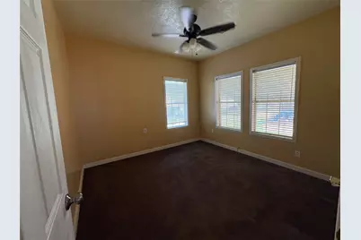 5234 Claremont Street, Houston, TX 77023 - Photo 9