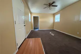 5234 Claremont St, Houston, TX 77023 - Photo 13